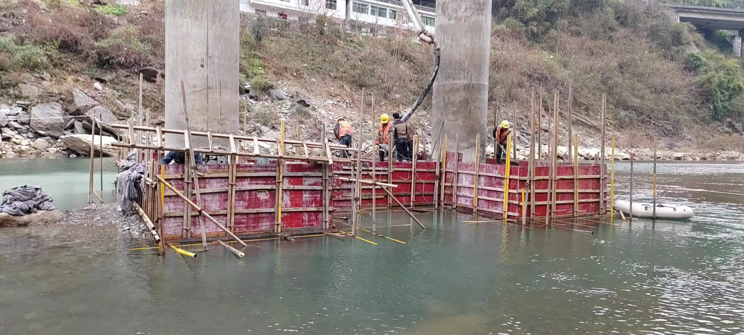 河南水利工程施工中堤坝渗漏原因以及防渗加固技术